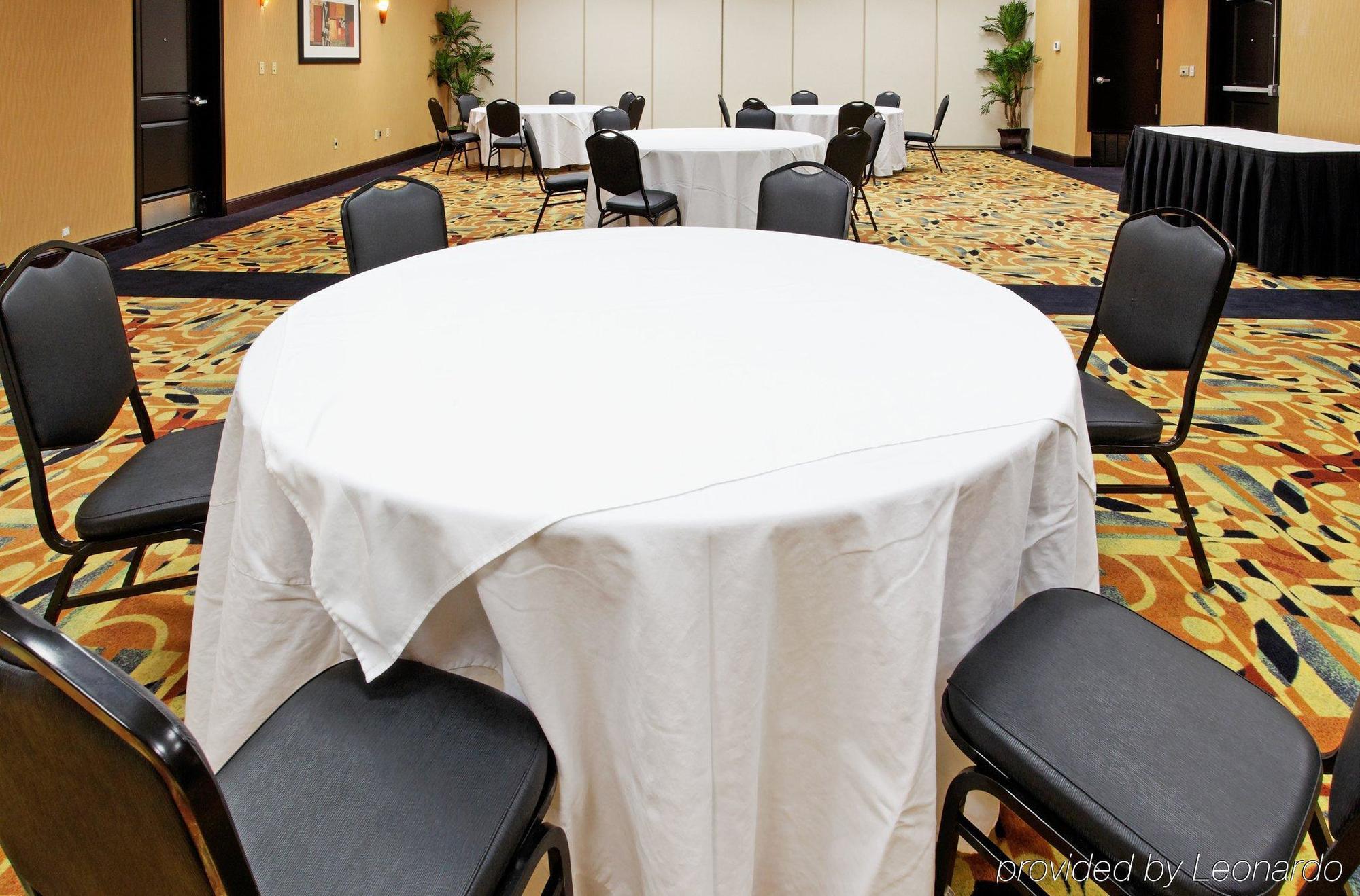 Holiday Inn Arlington Northeast By Ihg Einrichtungen foto